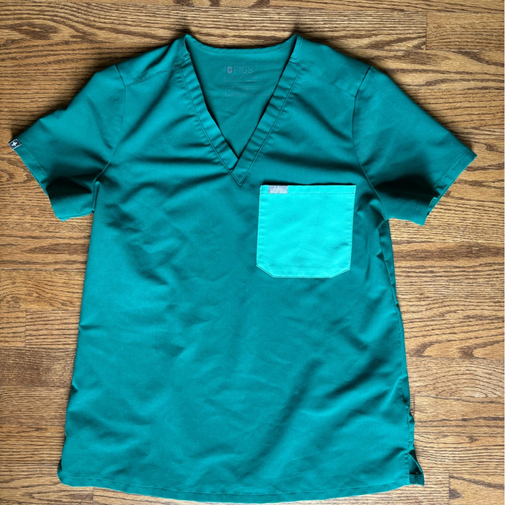 Figs Women’s Catarina Scrub Top, Hunter Green, Size S
